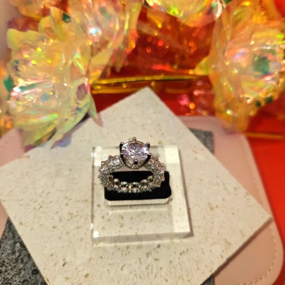 hourglassaccess silver halo